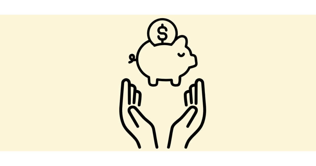 手のひらの上に貯金箱